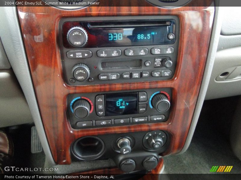 Summit White / Medium Pewter 2004 GMC Envoy SLE
