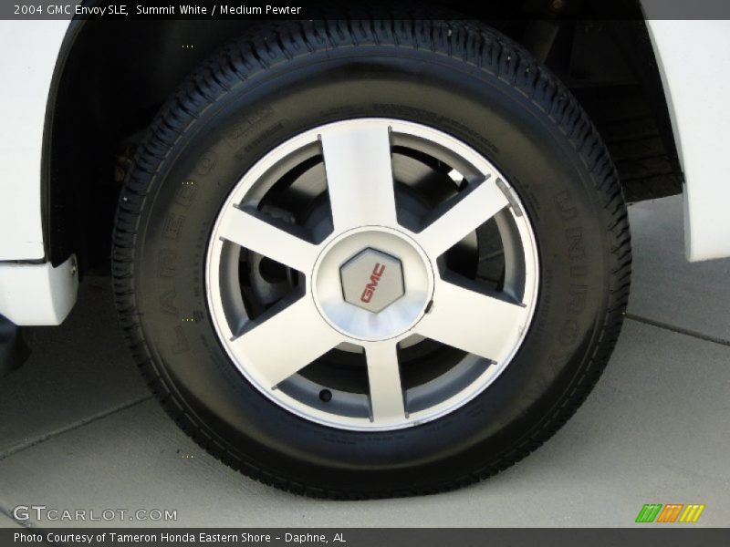 Summit White / Medium Pewter 2004 GMC Envoy SLE