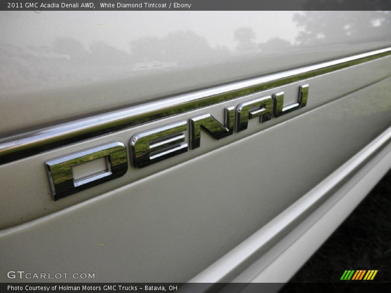 White Diamond Tintcoat / Ebony 2011 GMC Acadia Denali AWD