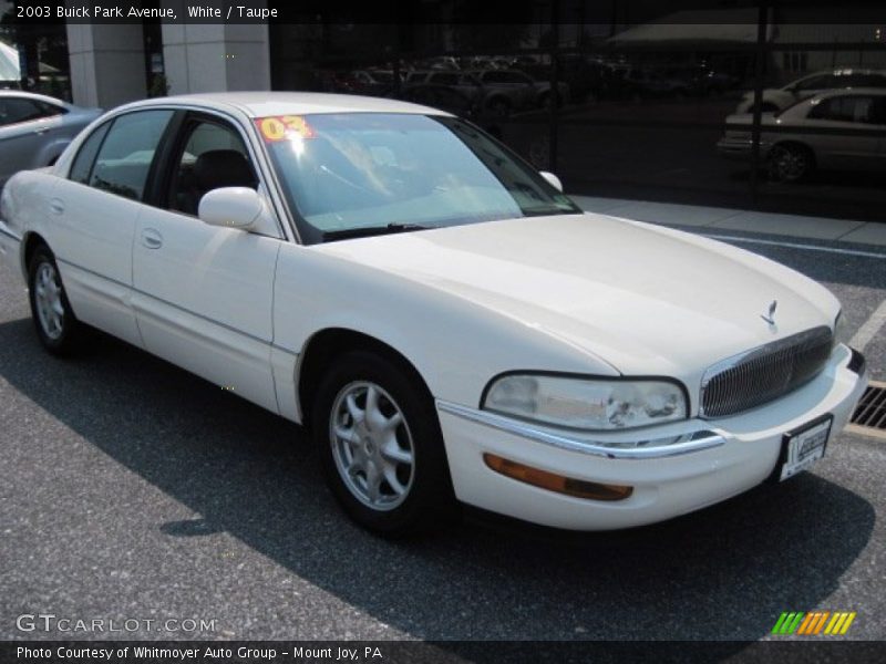 White / Taupe 2003 Buick Park Avenue