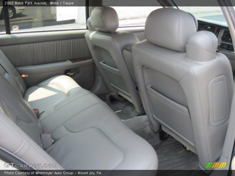 White / Taupe 2003 Buick Park Avenue