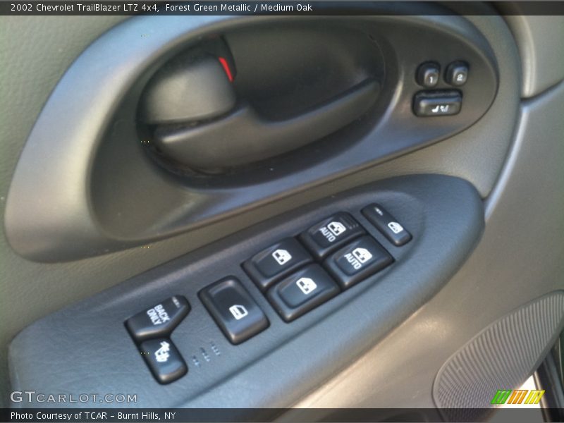 Forest Green Metallic / Medium Oak 2002 Chevrolet TrailBlazer LTZ 4x4