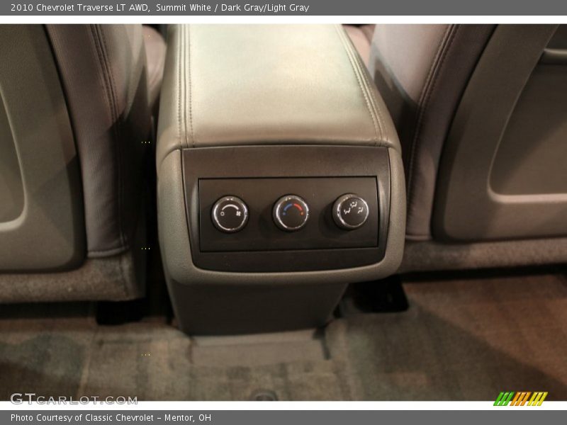 Summit White / Dark Gray/Light Gray 2010 Chevrolet Traverse LT AWD