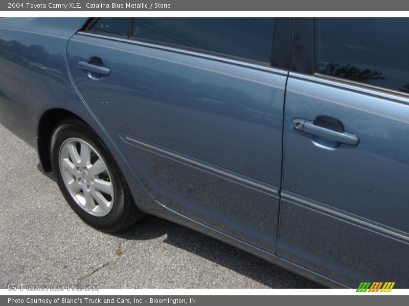 Catalina Blue Metallic / Stone 2004 Toyota Camry XLE