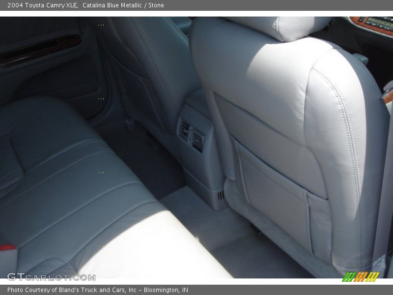 Catalina Blue Metallic / Stone 2004 Toyota Camry XLE