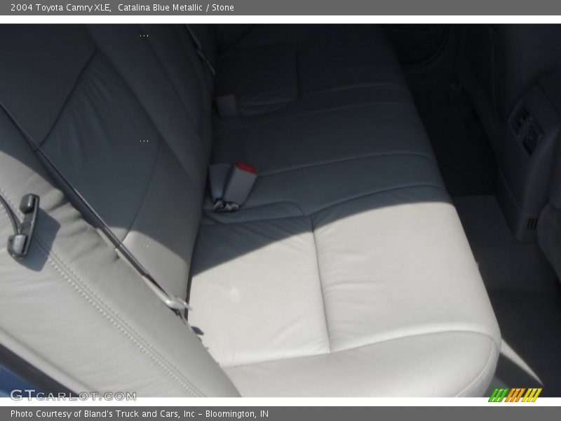 Catalina Blue Metallic / Stone 2004 Toyota Camry XLE