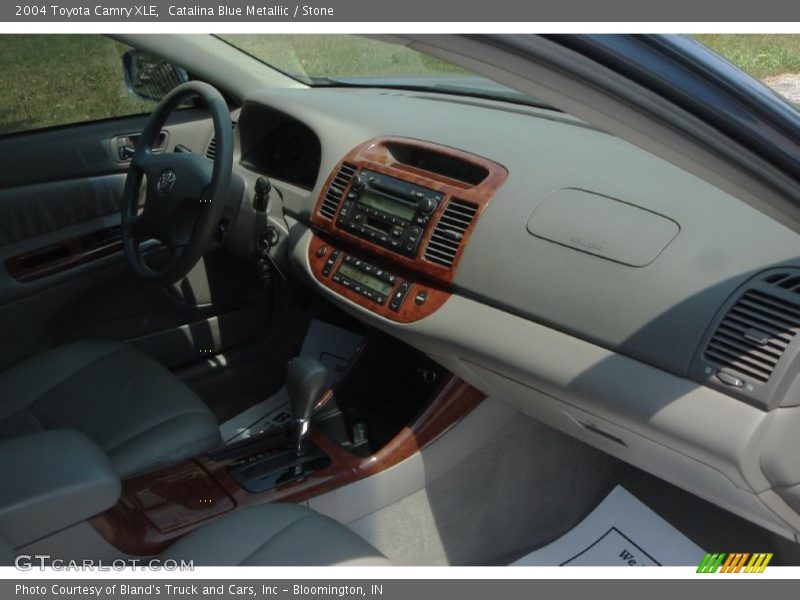 Catalina Blue Metallic / Stone 2004 Toyota Camry XLE