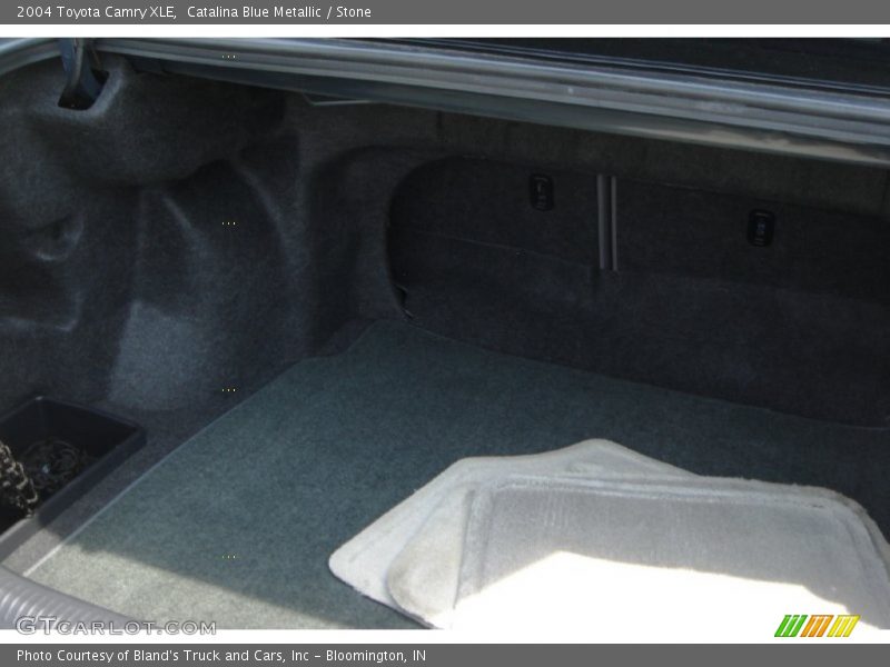 Catalina Blue Metallic / Stone 2004 Toyota Camry XLE