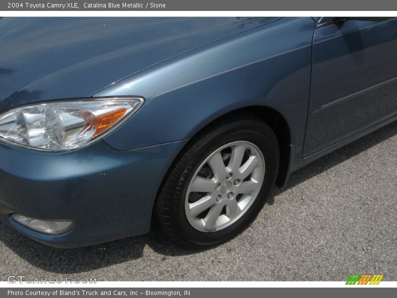 Catalina Blue Metallic / Stone 2004 Toyota Camry XLE