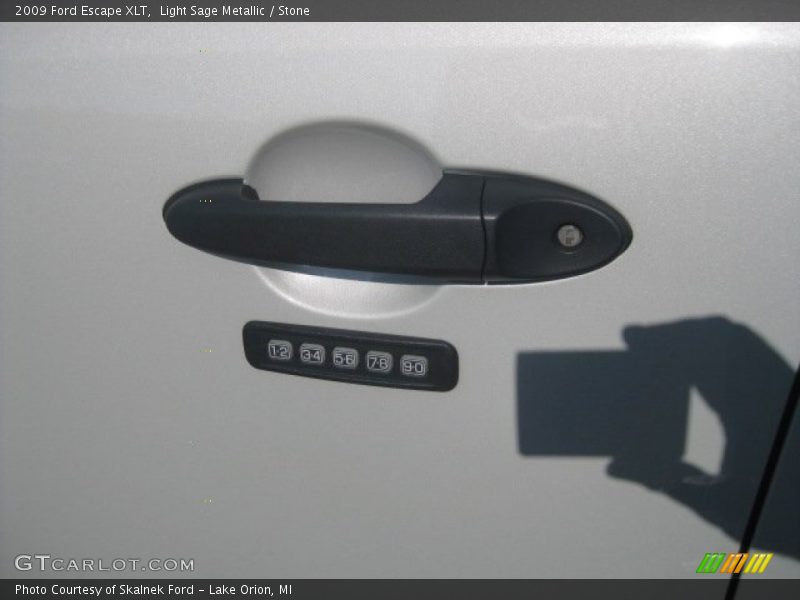 Light Sage Metallic / Stone 2009 Ford Escape XLT