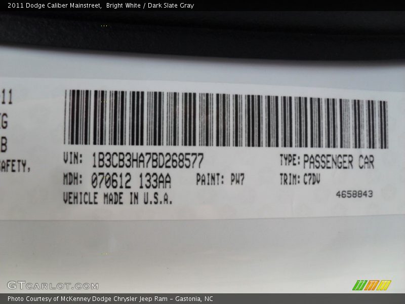 Bright White / Dark Slate Gray 2011 Dodge Caliber Mainstreet