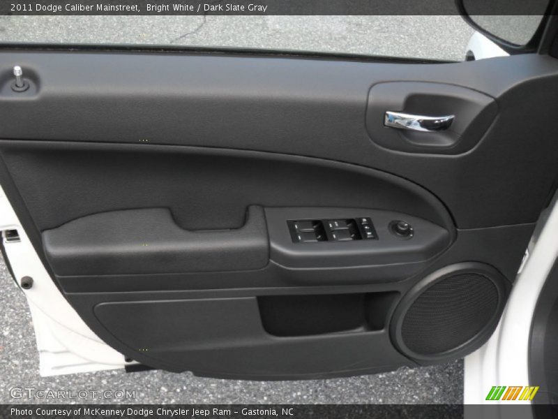 Bright White / Dark Slate Gray 2011 Dodge Caliber Mainstreet