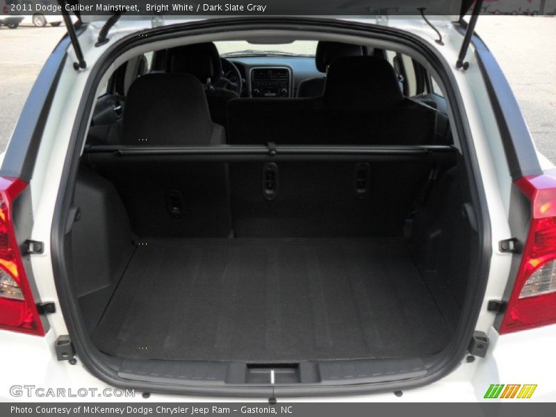 Bright White / Dark Slate Gray 2011 Dodge Caliber Mainstreet