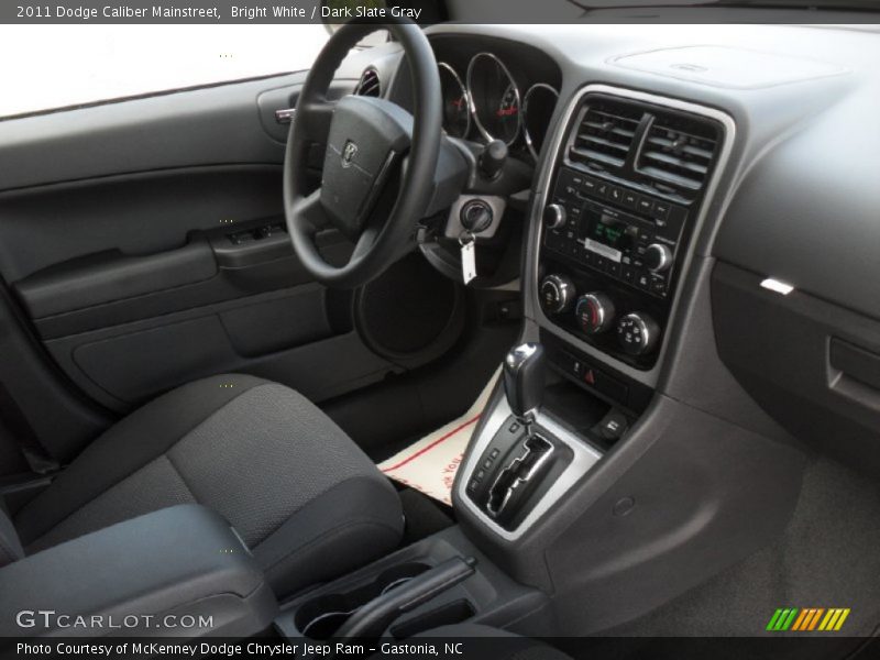 Bright White / Dark Slate Gray 2011 Dodge Caliber Mainstreet