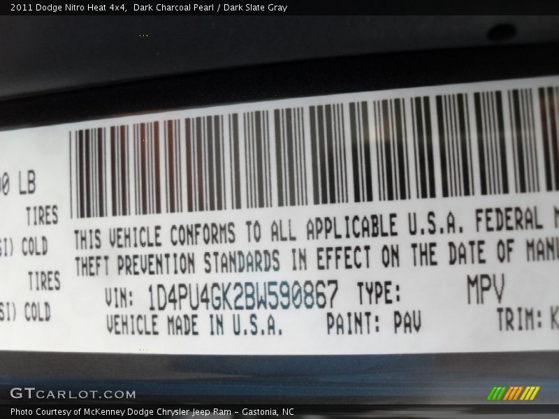 Dark Charcoal Pearl / Dark Slate Gray 2011 Dodge Nitro Heat 4x4