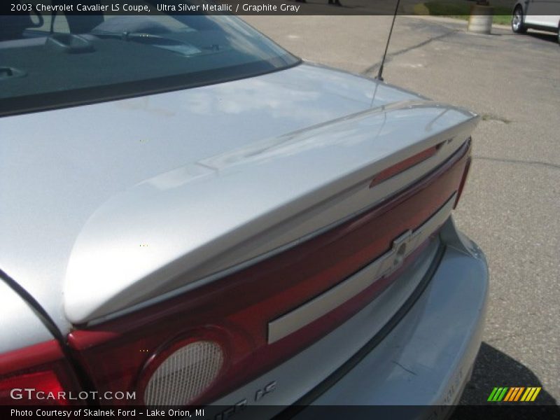 Ultra Silver Metallic / Graphite Gray 2003 Chevrolet Cavalier LS Coupe