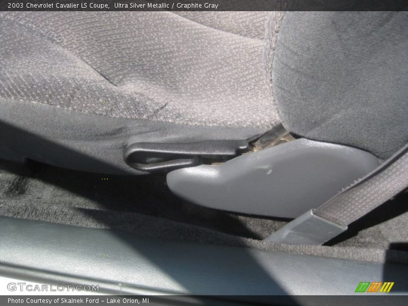 Ultra Silver Metallic / Graphite Gray 2003 Chevrolet Cavalier LS Coupe