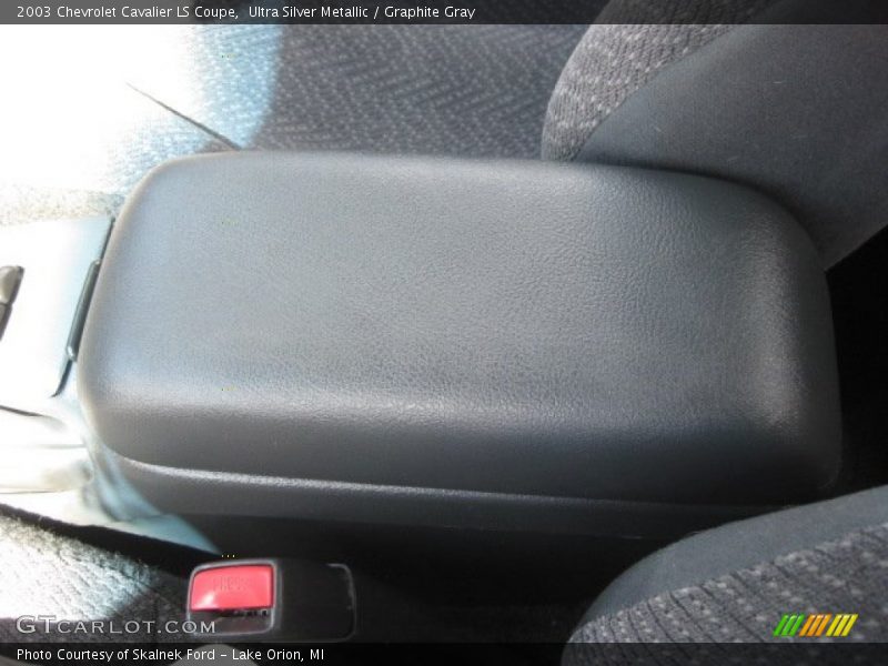 Ultra Silver Metallic / Graphite Gray 2003 Chevrolet Cavalier LS Coupe