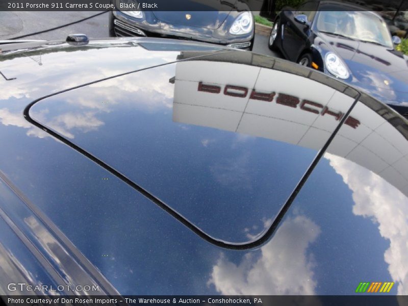 Sunroof of 2011 911 Carrera S Coupe