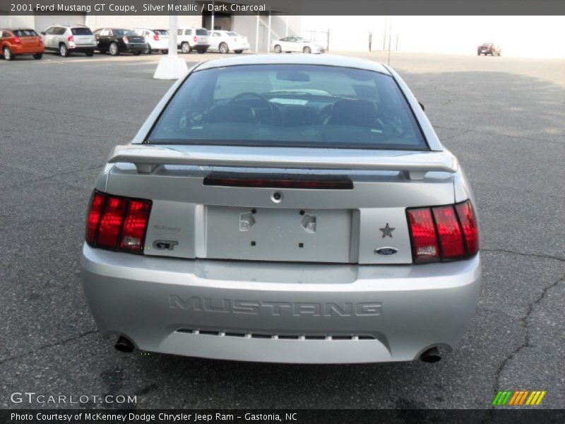 Silver Metallic / Dark Charcoal 2001 Ford Mustang GT Coupe