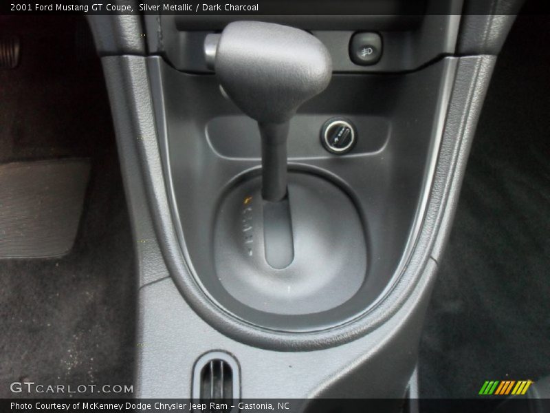 Silver Metallic / Dark Charcoal 2001 Ford Mustang GT Coupe