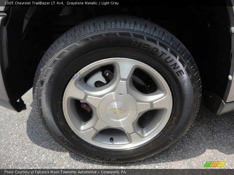Graystone Metallic / Light Gray 2005 Chevrolet TrailBlazer LT 4x4