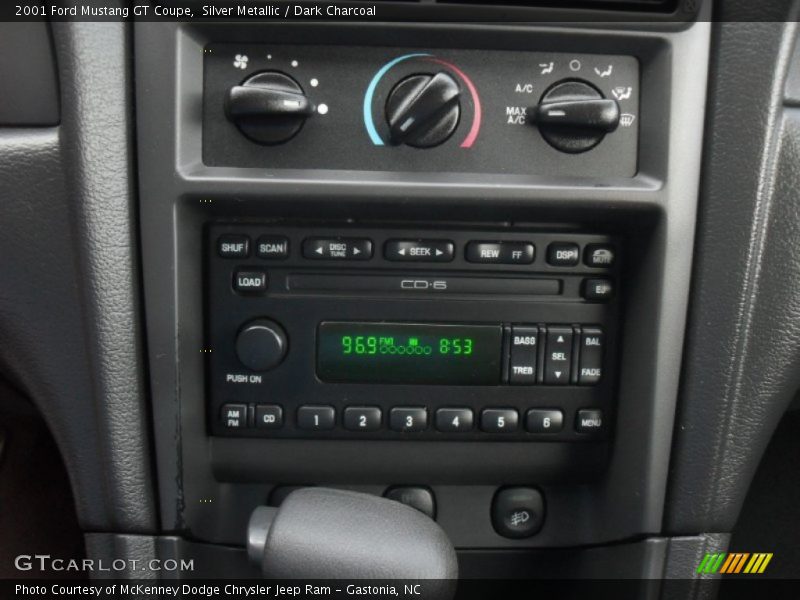 Silver Metallic / Dark Charcoal 2001 Ford Mustang GT Coupe