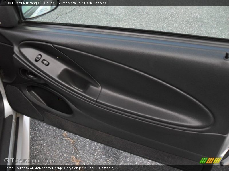 Silver Metallic / Dark Charcoal 2001 Ford Mustang GT Coupe