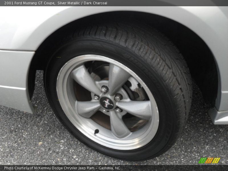 Silver Metallic / Dark Charcoal 2001 Ford Mustang GT Coupe
