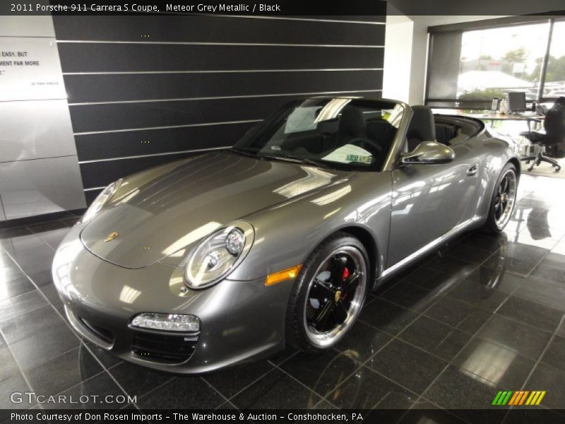 Front 3/4 View of 2011 911 Carrera S Coupe