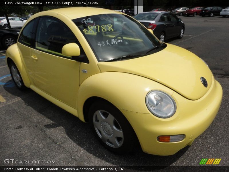 Yellow / Gray 1999 Volkswagen New Beetle GLS Coupe