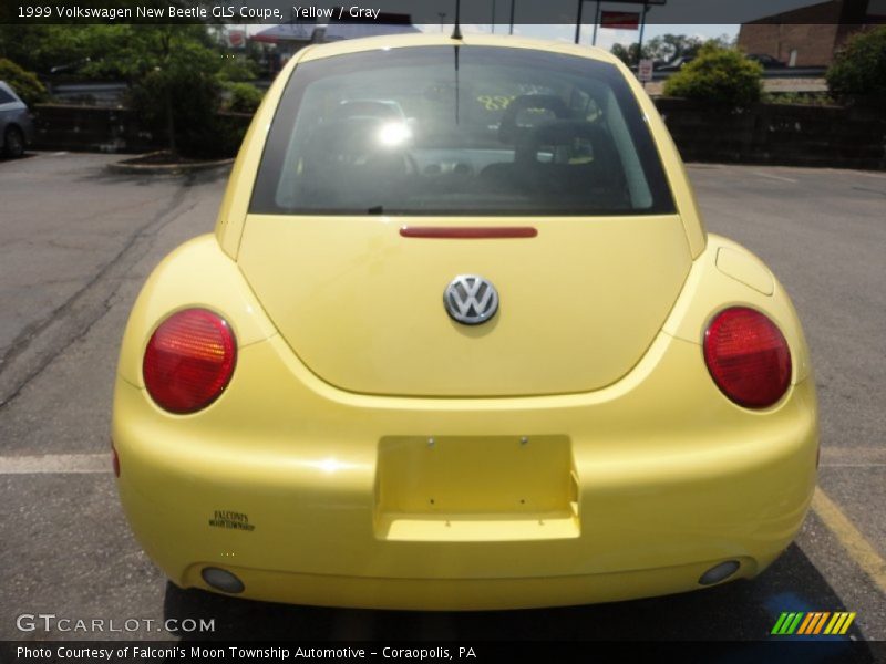 Yellow / Gray 1999 Volkswagen New Beetle GLS Coupe
