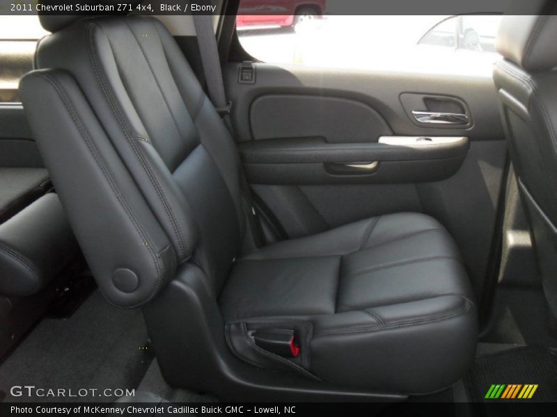Black / Ebony 2011 Chevrolet Suburban Z71 4x4