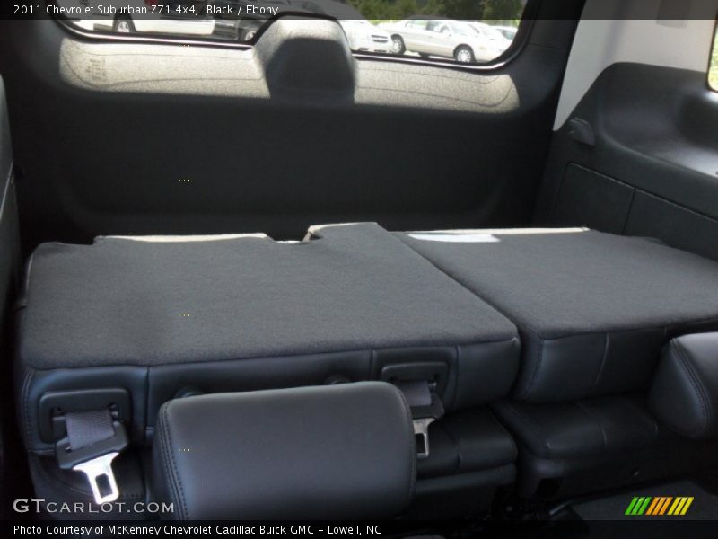 Black / Ebony 2011 Chevrolet Suburban Z71 4x4
