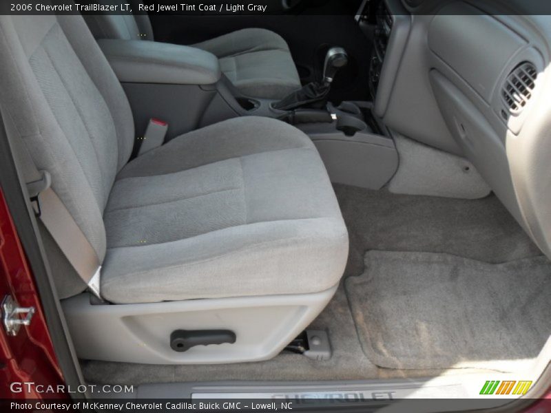 Red Jewel Tint Coat / Light Gray 2006 Chevrolet TrailBlazer LT