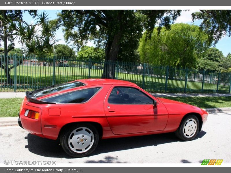 Guards Red / Black 1985 Porsche 928 S