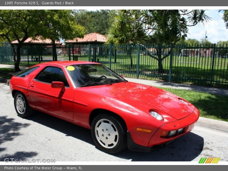 Guards Red / Black 1985 Porsche 928 S