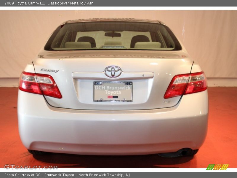 Classic Silver Metallic / Ash 2009 Toyota Camry LE