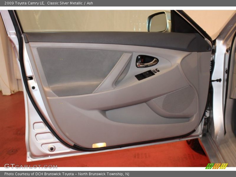 Classic Silver Metallic / Ash 2009 Toyota Camry LE
