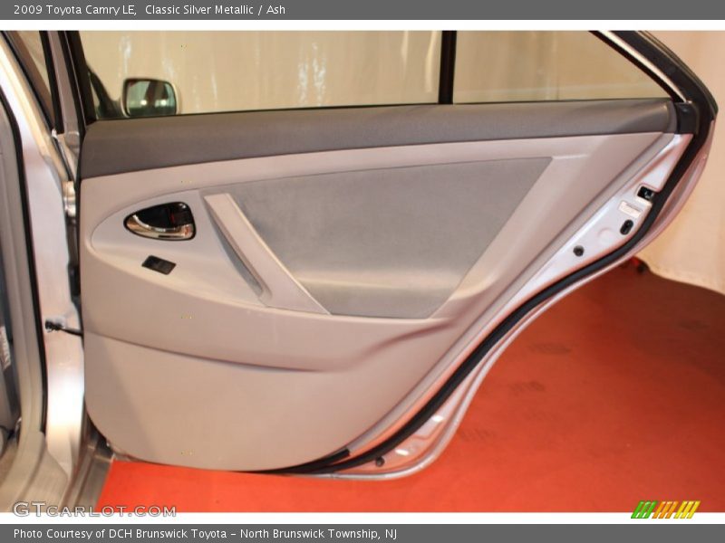 Classic Silver Metallic / Ash 2009 Toyota Camry LE