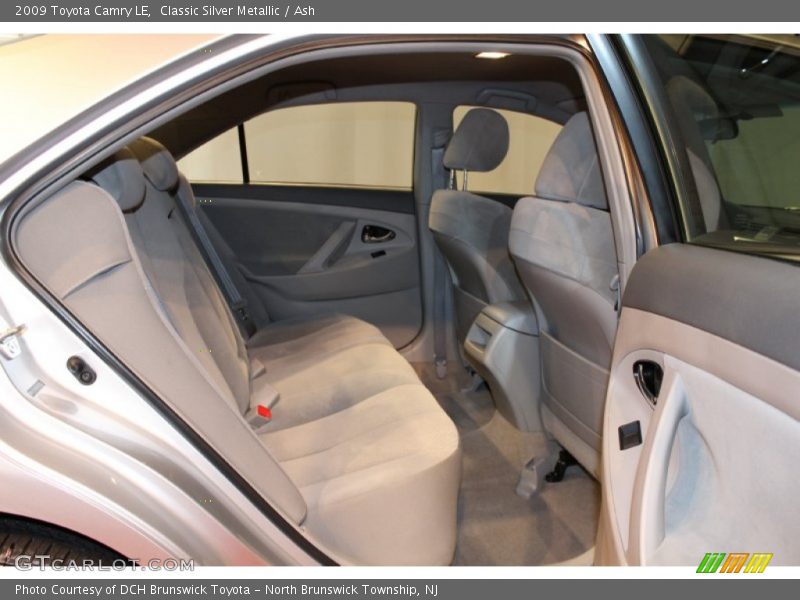 Classic Silver Metallic / Ash 2009 Toyota Camry LE