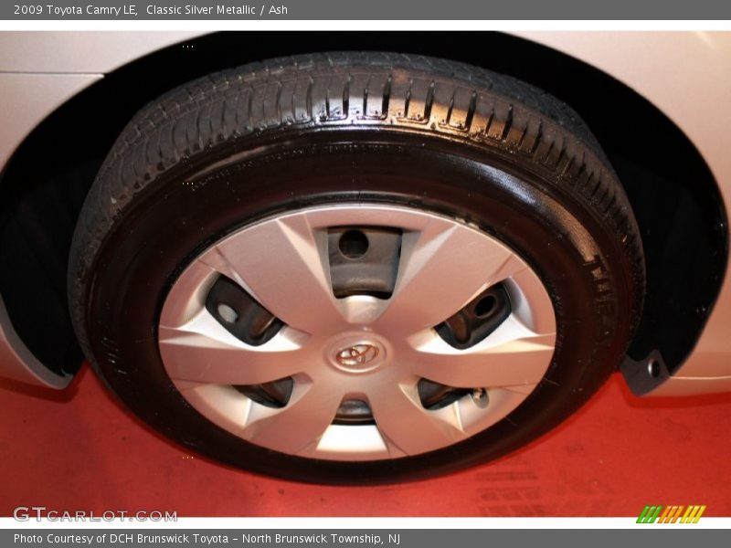 Classic Silver Metallic / Ash 2009 Toyota Camry LE