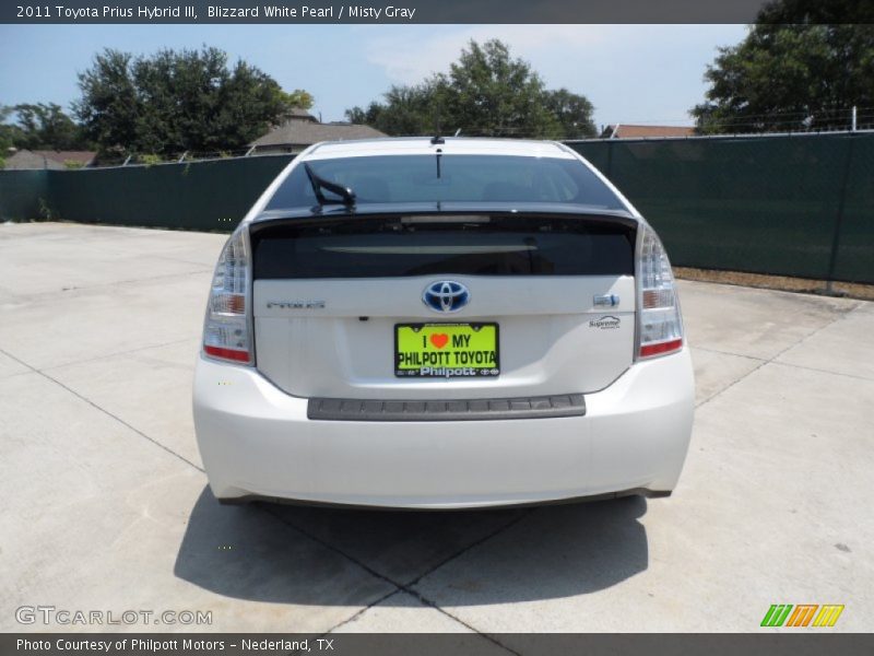 Blizzard White Pearl / Misty Gray 2011 Toyota Prius Hybrid III