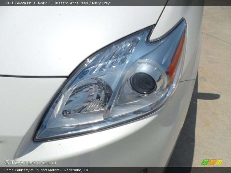 Blizzard White Pearl / Misty Gray 2011 Toyota Prius Hybrid III