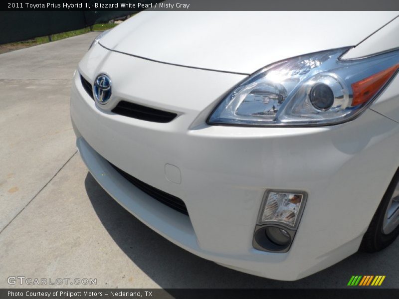 Blizzard White Pearl / Misty Gray 2011 Toyota Prius Hybrid III