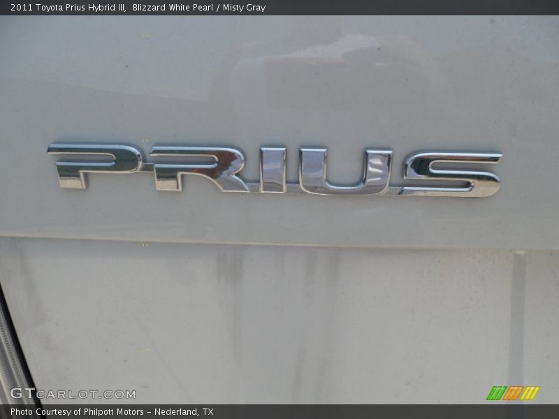 Blizzard White Pearl / Misty Gray 2011 Toyota Prius Hybrid III