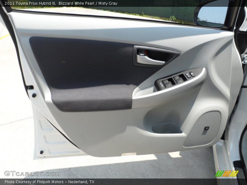 Blizzard White Pearl / Misty Gray 2011 Toyota Prius Hybrid III