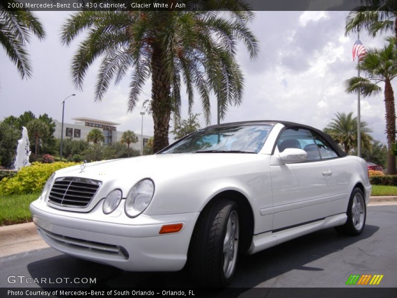 Front 3/4 View of 2000 CLK 430 Cabriolet