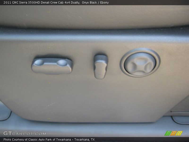 Onyx Black / Ebony 2011 GMC Sierra 3500HD Denali Crew Cab 4x4 Dually