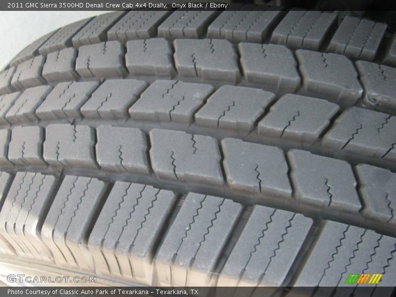 Onyx Black / Ebony 2011 GMC Sierra 3500HD Denali Crew Cab 4x4 Dually